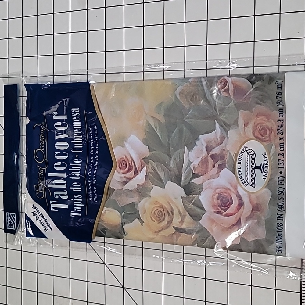 Special Occasion Table Cover Rose Sonata 54"x108" Waterproof‎ Plastic NIP